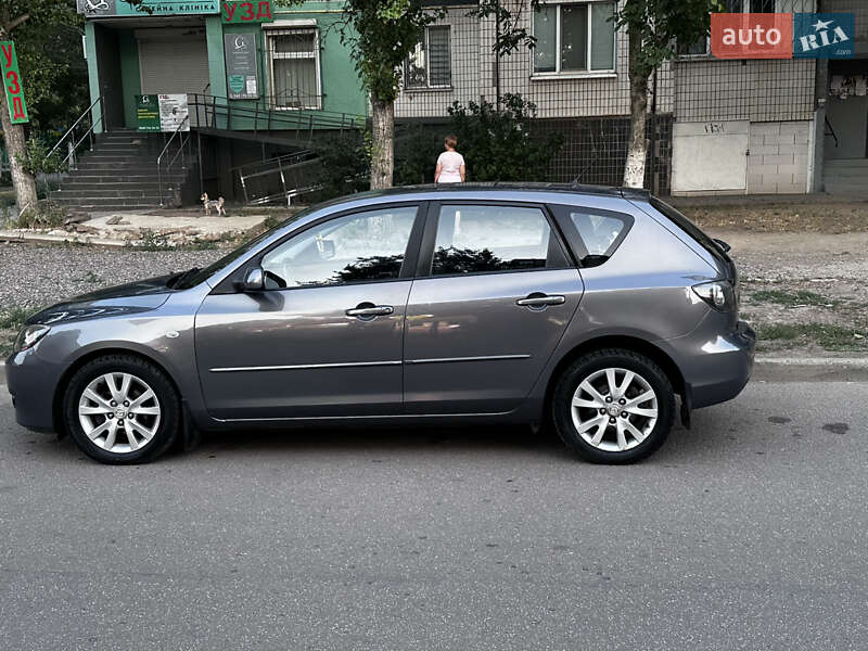 Хэтчбек Mazda 3 2007 в 