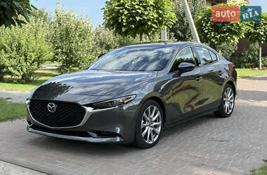 Седан Mazda 3 2019 в Черкасах
