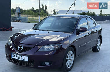 Седан Mazda 3 2008 в Новом Буге