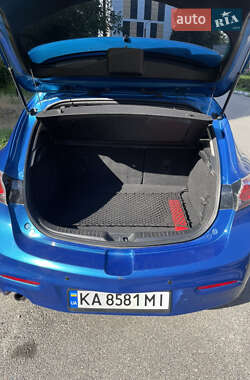 Хэтчбек Mazda 3 2011 в 