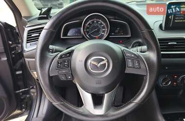 Седан Mazda 3 2015 в 