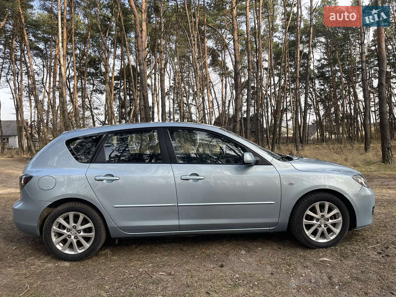 Хэтчбек Mazda 3 2008 в Луцке