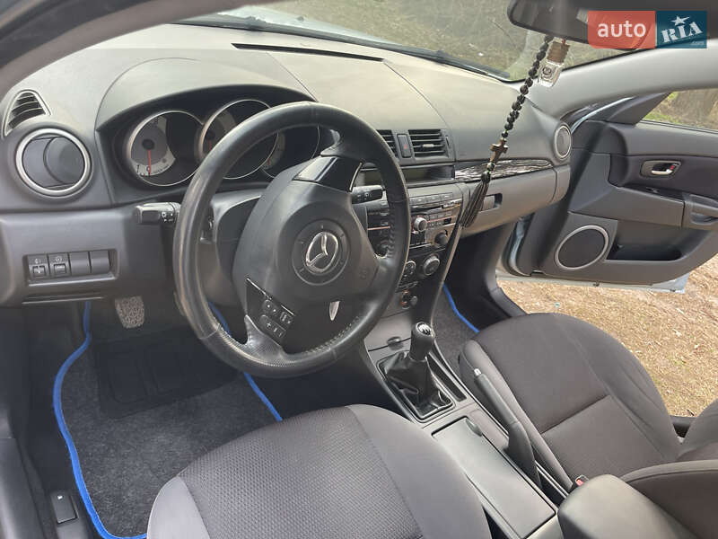 Хэтчбек Mazda 3 2008 в Луцке