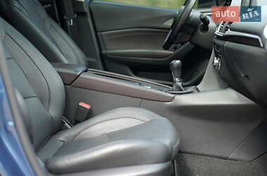 Седан Mazda 3 2016 в 