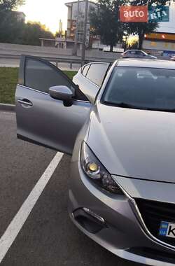 Седан Mazda 3 2016 в 