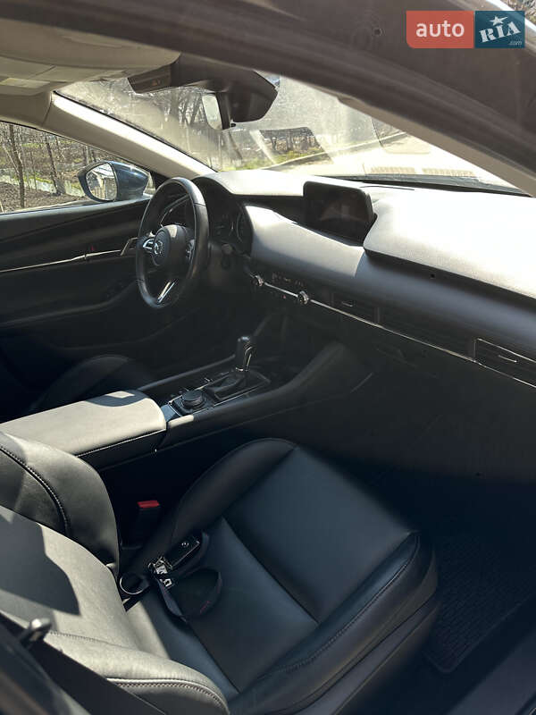 Седан Mazda 3 2020 в Львове