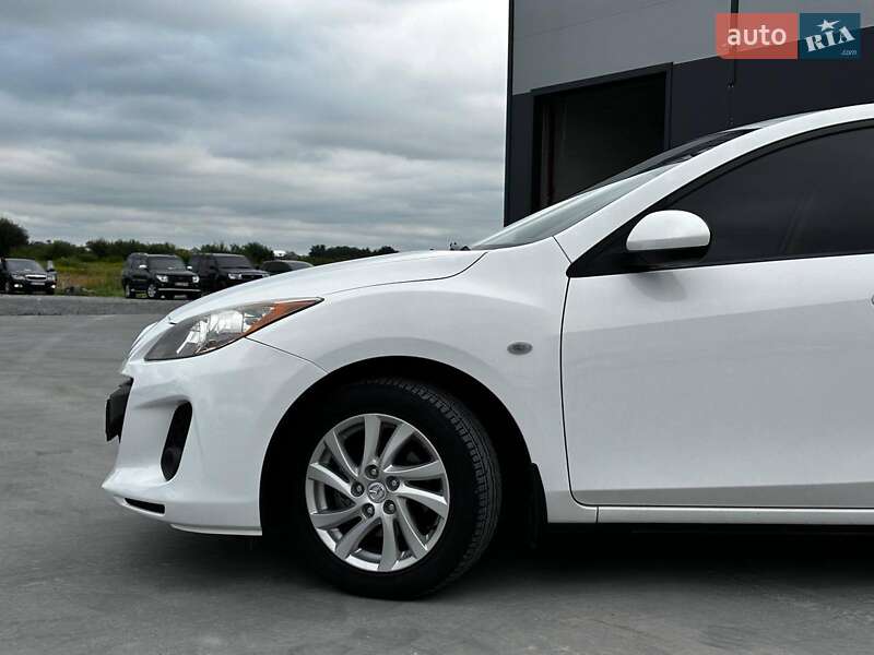 Хэтчбек Mazda 3 2012 в Львове