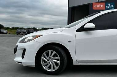 Хэтчбек Mazda 3 2012 в 
