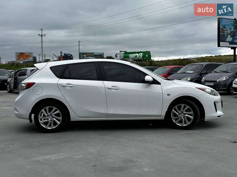 Хэтчбек Mazda 3 2012 в Львове