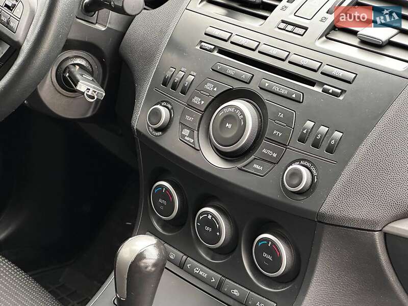 Хэтчбек Mazda 3 2012 в Львове