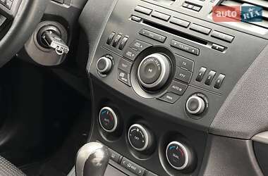 Хэтчбек Mazda 3 2012 в 