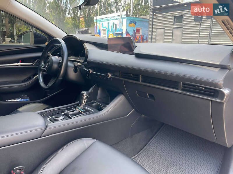 Седан Mazda 3 2020 в Кривом Роге