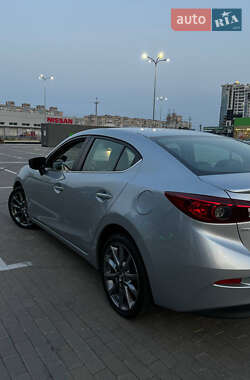 Седан Mazda 3 2017 в 