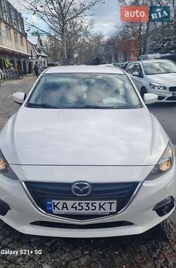 Седан Mazda 3 2016 в Львові