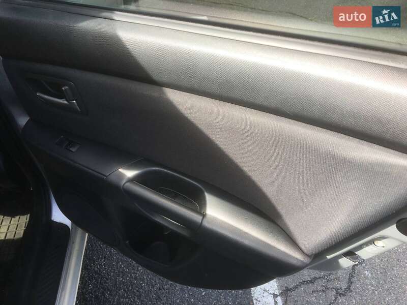 Хэтчбек Mazda 3 2006 в Киеве