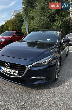 Хэтчбек Mazda 3 2018 в Днепре
