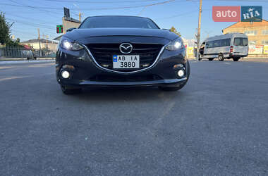 Хэтчбек Mazda 3 2015 в 