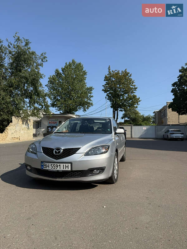 Хэтчбек Mazda 3 2007 в 