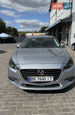 Седан Mazda 3 2016 в Рівному