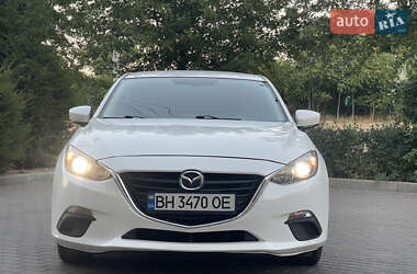 Седан Mazda 3 2015 в 