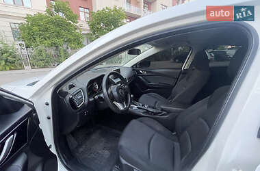 Седан Mazda 3 2015 в 