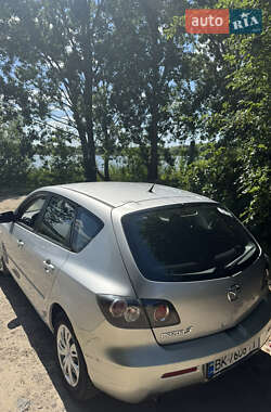 Хэтчбек Mazda 3 2006 в 