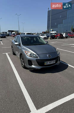 Седан Mazda 3 2012 в 