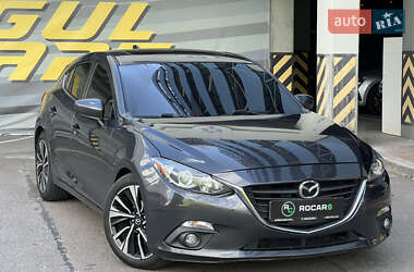 Хэтчбек Mazda 3 2015 в Киеве
