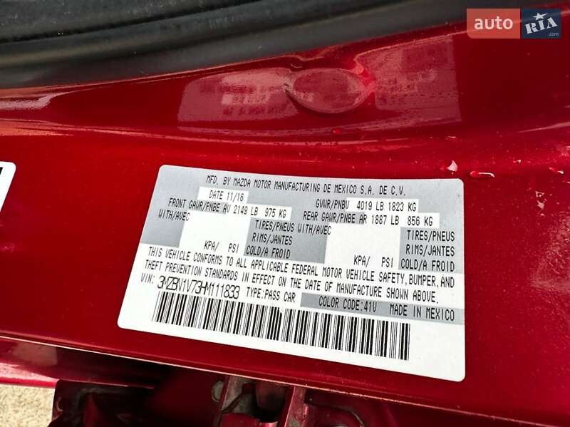 Седан Mazda 3 2016 в Киеве