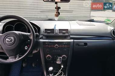 Хэтчбек Mazda 3 2005 в 