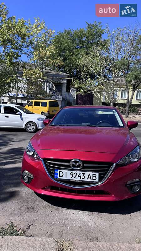 Седан Mazda 3 2015 в Южноукраинске