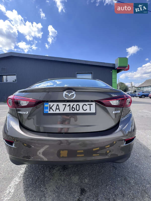 Седан Mazda 3 2015 в Києві