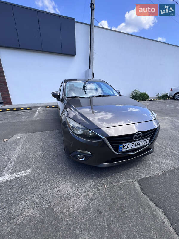 Седан Mazda 3 2015 в Києві
