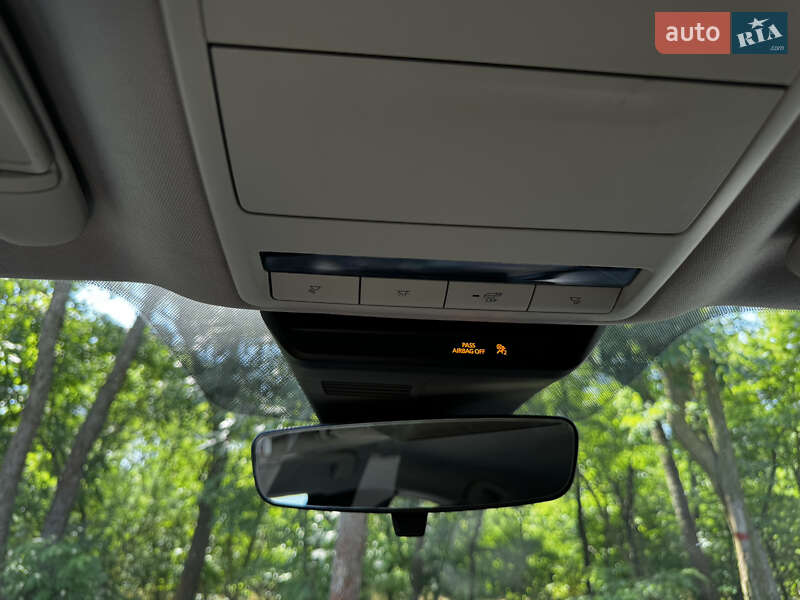 Седан Mazda 3 2019 в Южноукраинске