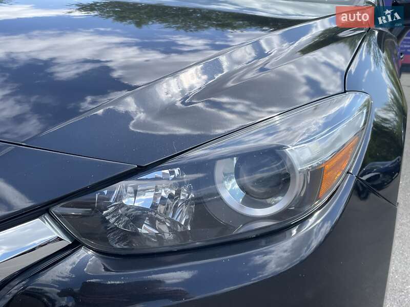 Седан Mazda 3 2018 в Днепре
