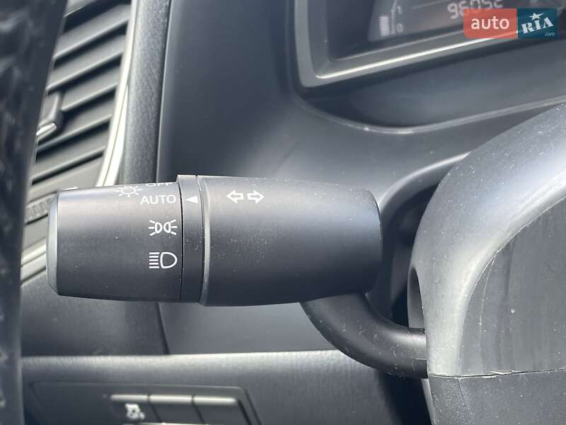 Седан Mazda 3 2018 в Днепре