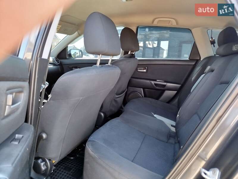 Хэтчбек Mazda 3 2005 в Черновцах