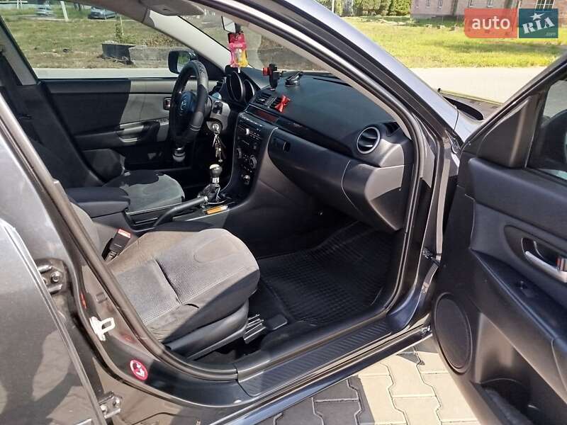 Хэтчбек Mazda 3 2005 в Черновцах
