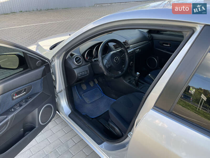 Хэтчбек Mazda 3 2005 в Полтаве