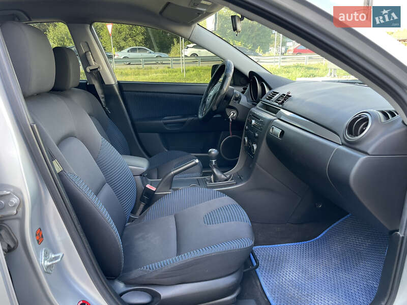 Хэтчбек Mazda 3 2005 в Полтаве