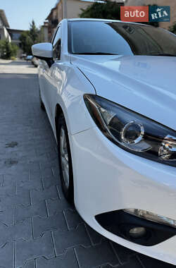 Седан Mazda 3 2015 в 