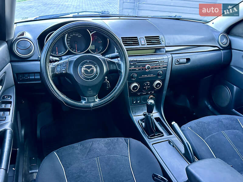 Седан Mazda 3 2005 в Кропивницком