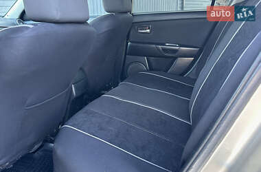 Седан Mazda 3 2005 в 