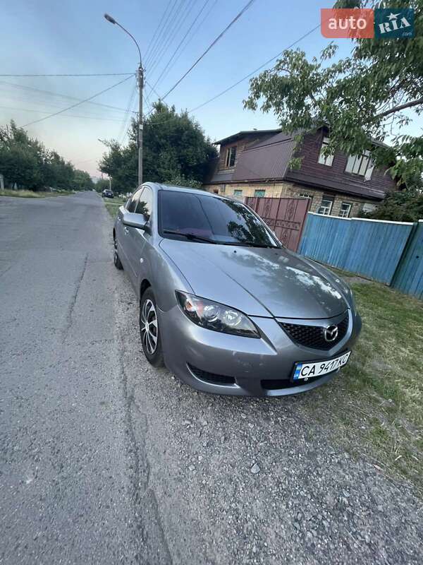Седан Mazda 3 2004 в Черкассах