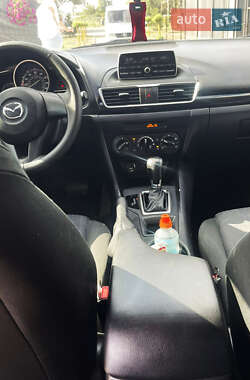 Седан Mazda 3 2014 в 