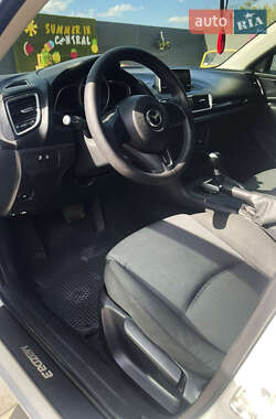 Седан Mazda 3 2014 в 