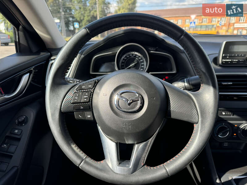 Седан Mazda 3 2015 в Сумах