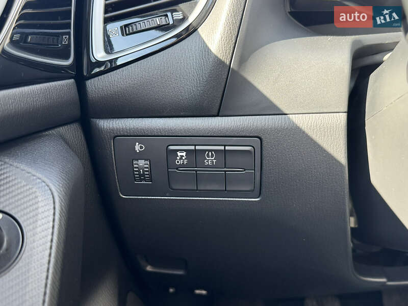 Седан Mazda 3 2015 в Сумах