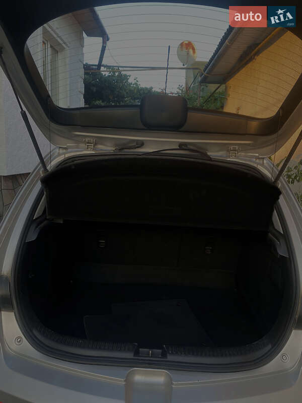 Хэтчбек Mazda 3 2007 в Ужгороде