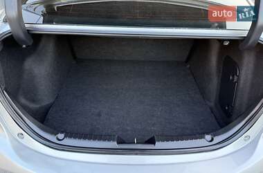 Седан Mazda 3 2016 в 